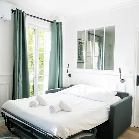 Homestay Cosy And Calm With A Terrasse In Montmartre Paris